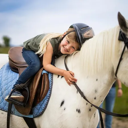 Hof Koehne - Haus Im Glueck Rechts שמאלנברג